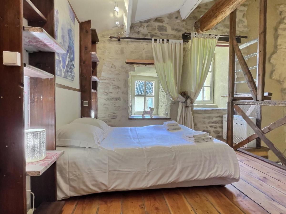 Chez Lydia - Loft Cosy, Depart Canoe A Pied, Proche Pont-Du-Gard Et Uzes Remoulins Dış mekan fotoğraf